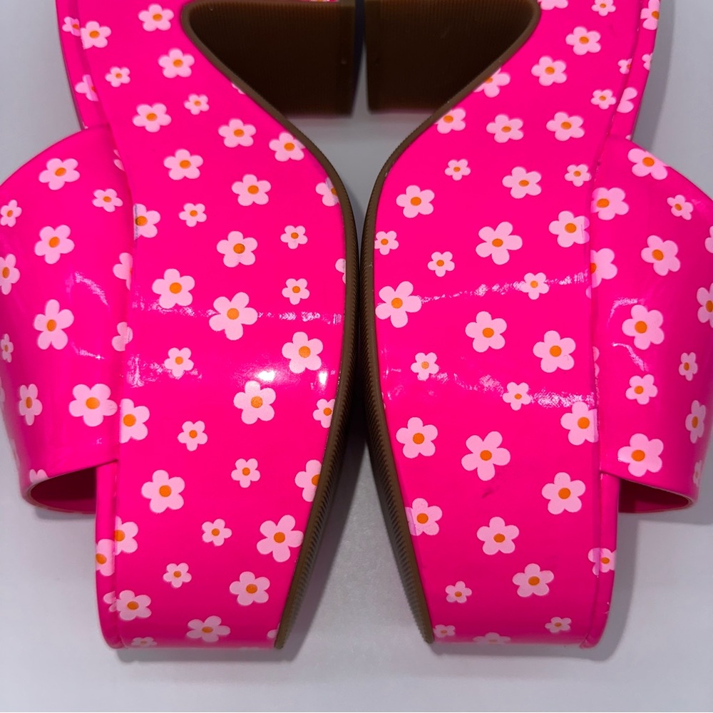 NWB Wild Pair Melbourne Bright Pink Floral Daisy Platforms Sandals - Size: 10 - Picture 10 of 15